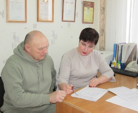 Председатель территориальной избирательной комиссии и первый секретарь Краснозоренского районного отделения КПРФ провели рабочую встречу